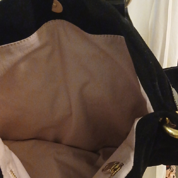 RED Valentino Garavani Suede & Leather Shoulder Bag w/ Bow Accent – Excellent - Picture 4 of 7